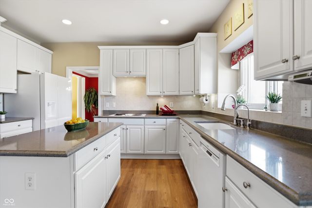 10828 Woodmont Lane, Fishers, IN 46037