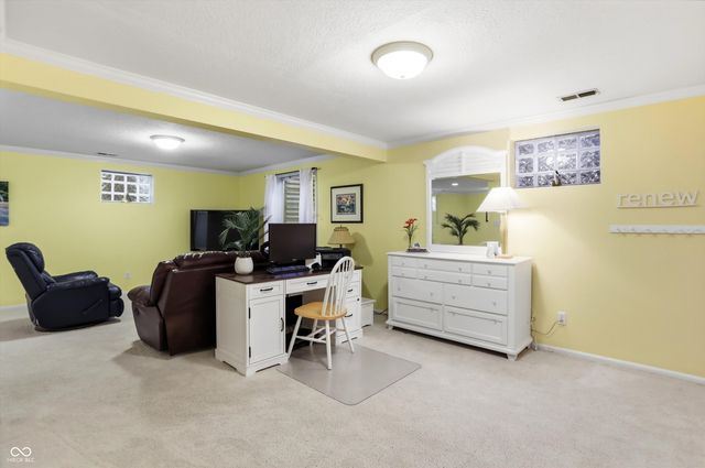 10828 Woodmont Lane, Fishers, IN 46037