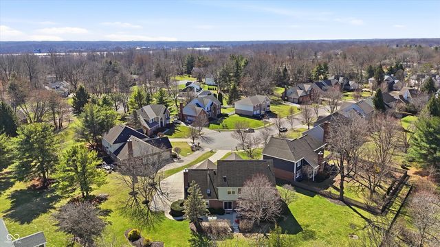 10828 Woodmont Lane, Fishers, IN 46037