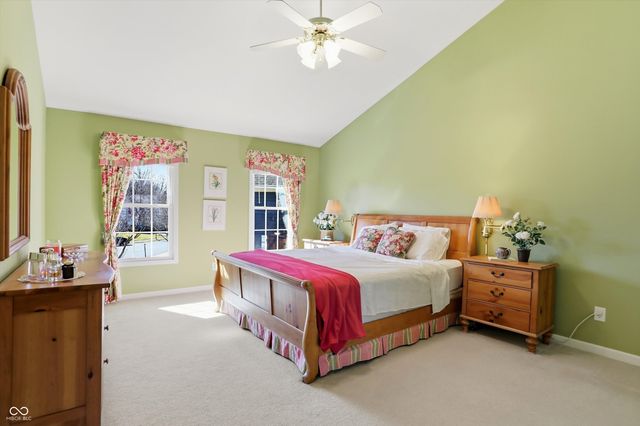 10828 Woodmont Lane, Fishers, IN 46037