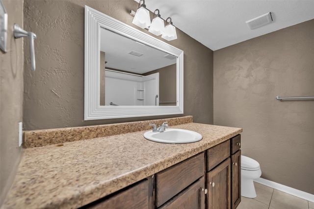 132 April Point Drive N, Conroe, TX 77356