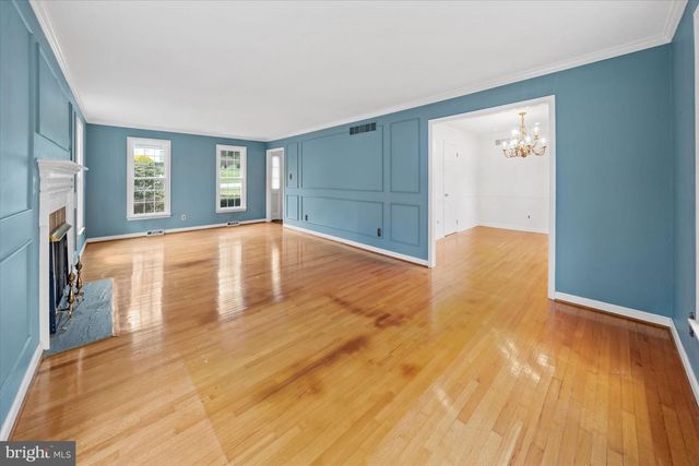 2 JOBS LN, Newark, DE 19711