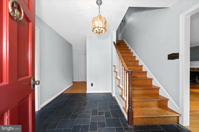 2 JOBS LN, Newark, DE 19711