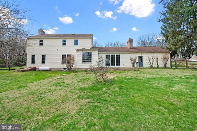2 JOBS LN, Newark, DE 19711