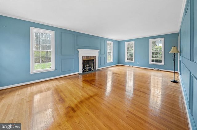 2 JOBS LN, Newark, DE 19711