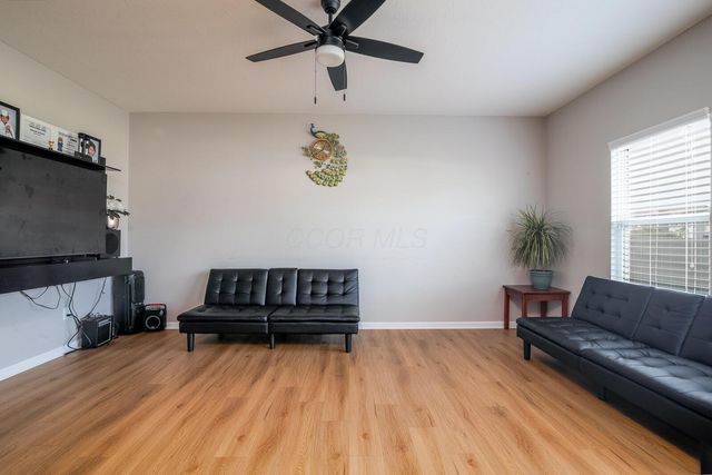 1963 Spring Cove Drive, Grove City, OH 43123