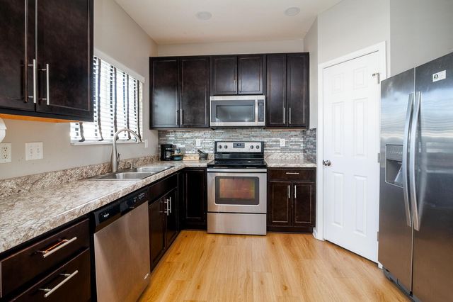 1963 Spring Cove Drive, Grove City, OH 43123