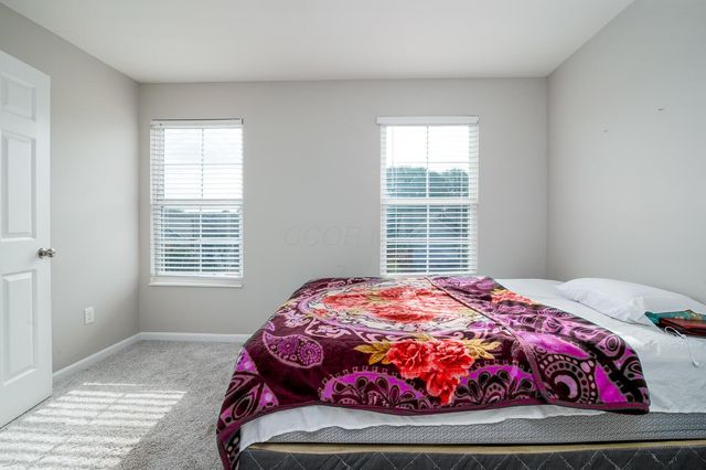 1963 Spring Cove Drive, Grove City, OH 43123