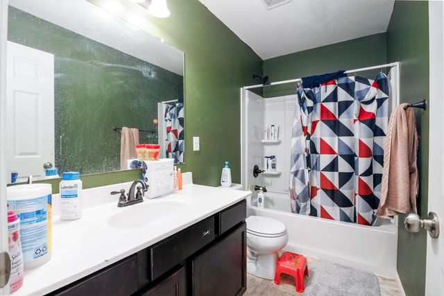 1963 Spring Cove Drive, Grove City, OH 43123
