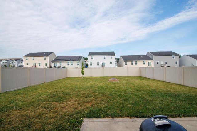1963 Spring Cove Drive, Grove City, OH 43123
