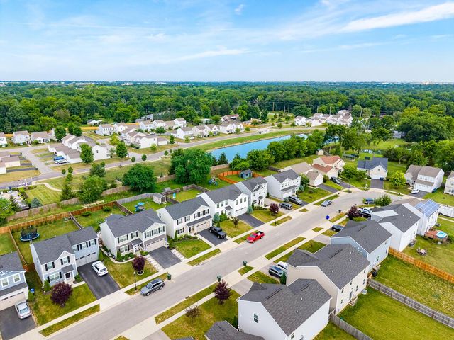 1963 Spring Cove Drive, Grove City, OH 43123
