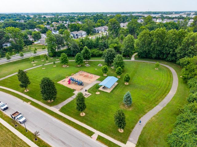 1963 Spring Cove Drive, Grove City, OH 43123