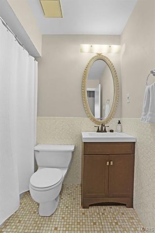 5859 Hunterbrook Court, Oakville, MO 63129