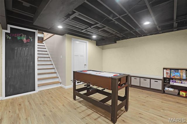 5859 Hunterbrook Court, Oakville, MO 63129