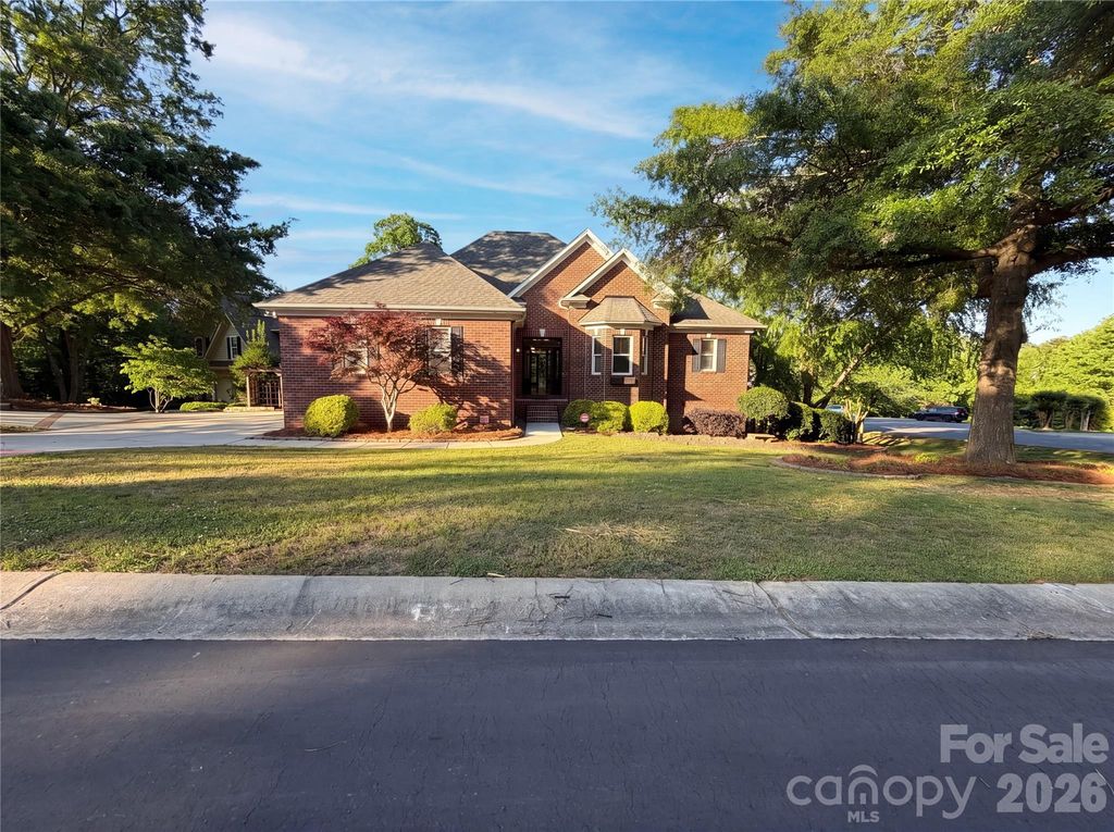 142 Canterbury Crossing, Fort Mill, SC 29708