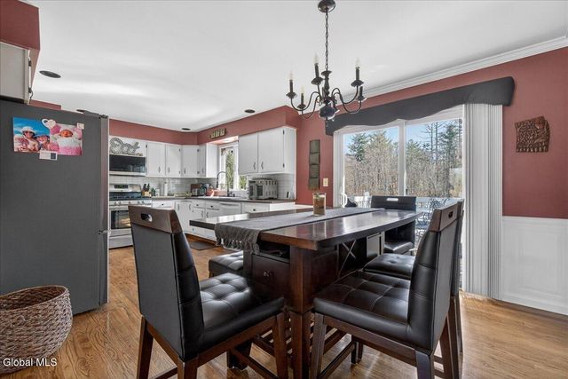 221 Droms Road, Glenville, NY 12302