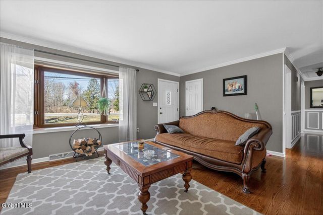 221 Droms Road, Glenville, NY 12302