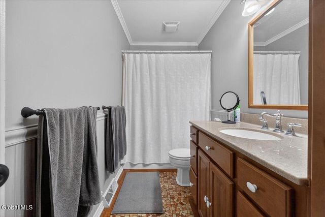 221 Droms Road, Glenville, NY 12302