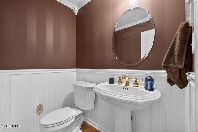 221 Droms Road, Glenville, NY 12302