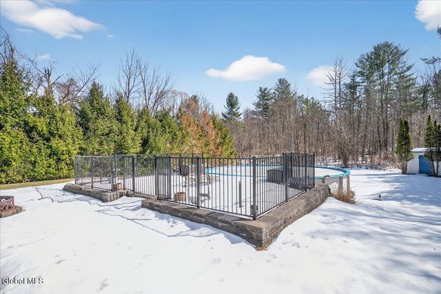 221 Droms Road, Glenville, NY 12302