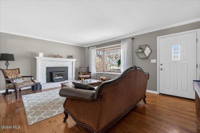 221 Droms Road, Glenville, NY 12302