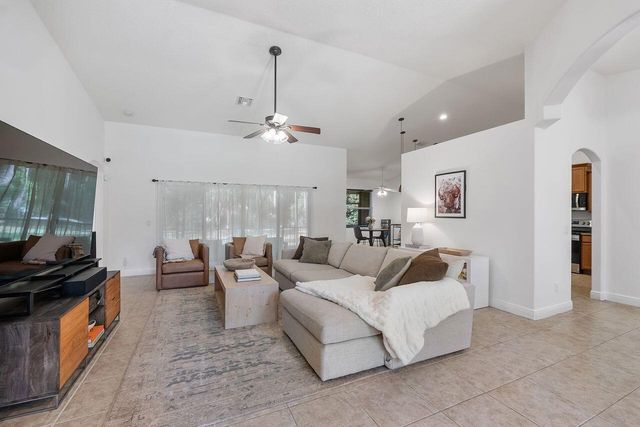 9608 Mockingbird Trail, Jupiter, FL 33478