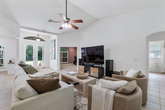 9608 Mockingbird Trail, Jupiter, FL 33478