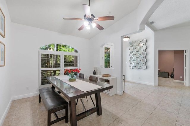 9608 Mockingbird Trail, Jupiter, FL 33478
