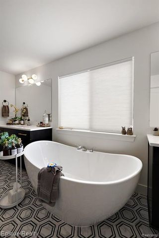 24603 Callaway Drive, Macomb, MI 48042