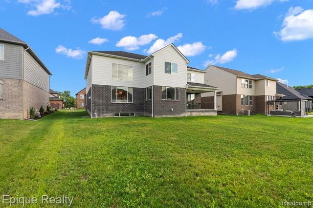 24603 Callaway Drive, Macomb, MI 48042