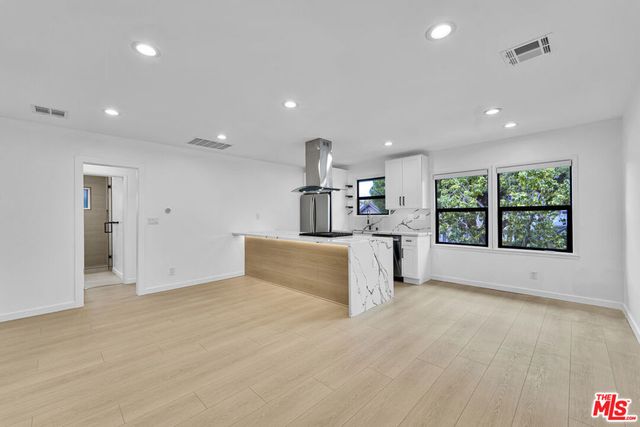 926 N Spaulding Avenue 5, West Hollywood, CA 90046