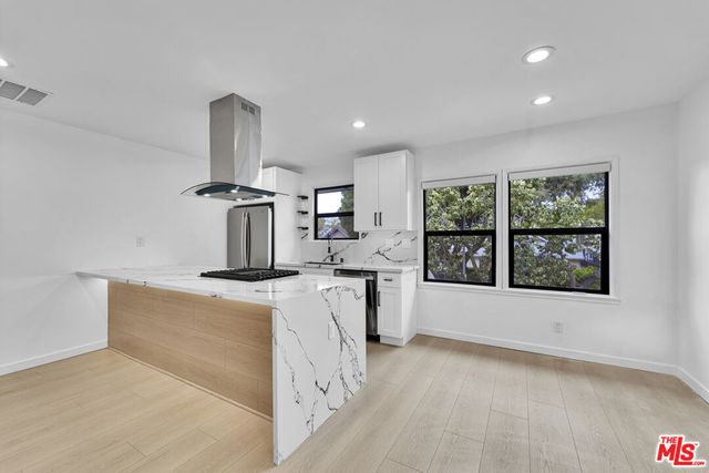 926 N Spaulding Avenue 5, West Hollywood, CA 90046