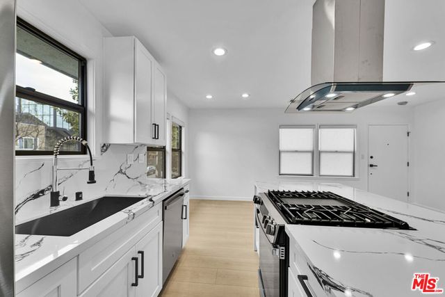 926 N Spaulding Avenue 5, West Hollywood, CA 90046