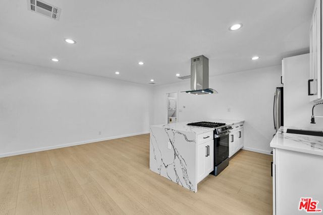 926 N Spaulding Avenue 5, West Hollywood, CA 90046