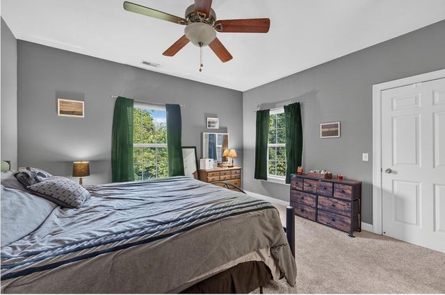 2224 W Vista Bella DRIVE, Oak Creek, WI 53154