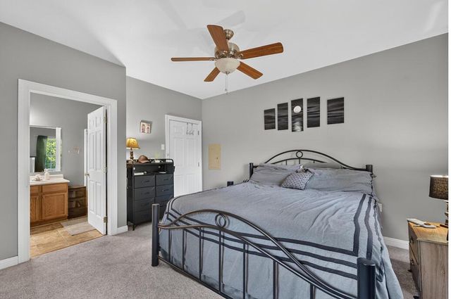 2224 W Vista Bella DRIVE, Oak Creek, WI 53154