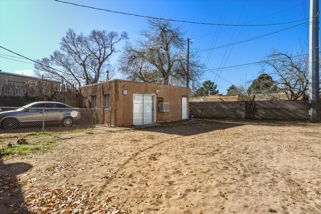 815 Girard Boulevard NE, Albuquerque, NM 87106