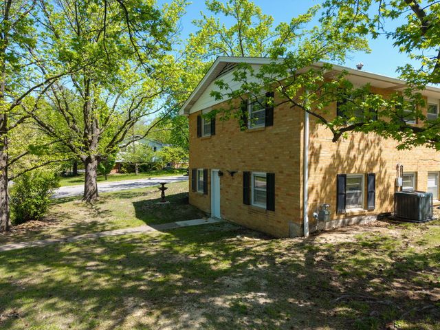 2306 WALTHER CT, Columbia, MO 65203