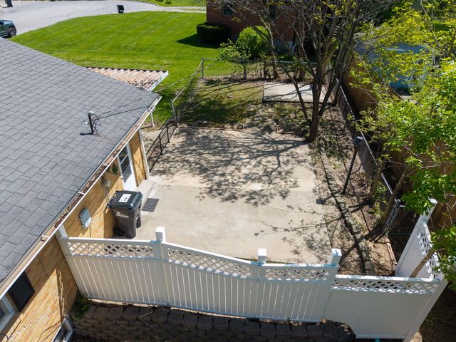 2306 WALTHER CT, Columbia, MO 65203