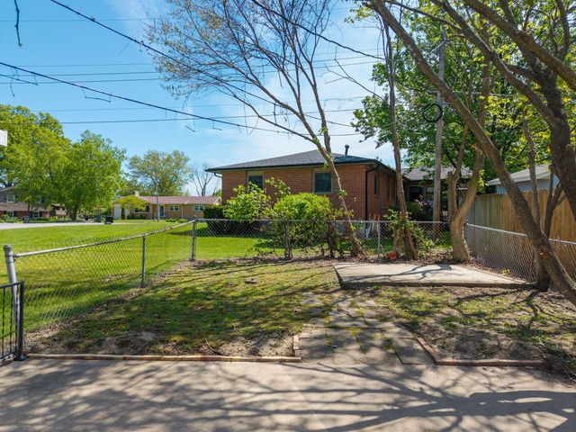 2306 WALTHER CT, Columbia, MO 65203