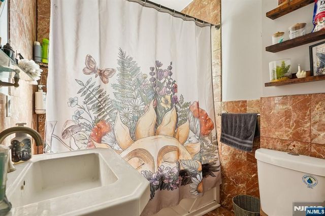 17 Wilfred Street, Montclair, NJ 07042