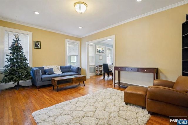 17 Wilfred Street, Montclair, NJ 07042