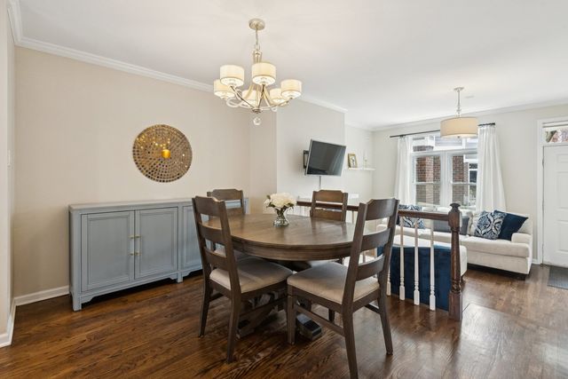 3315 N Racine Avenue D, Chicago, IL 60657