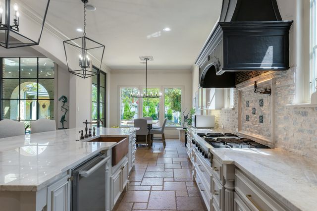 6541 Stichter Avenue, Dallas, TX 75230