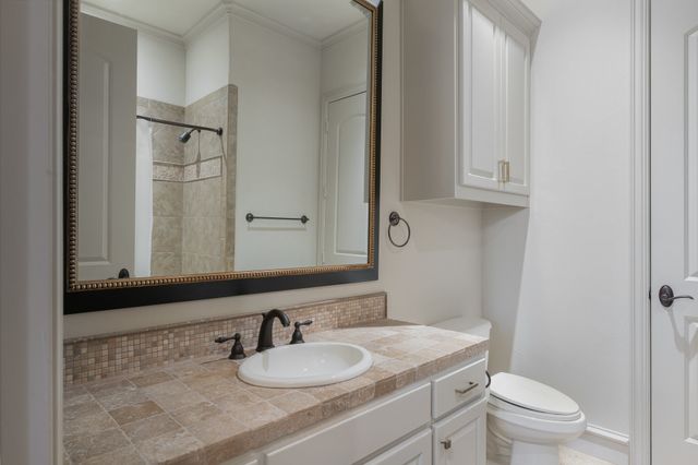 6541 Stichter Avenue, Dallas, TX 75230