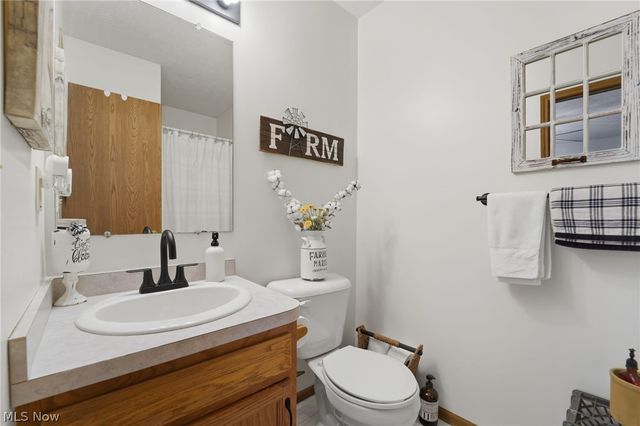 5206 University Drive, Geneva, OH 44041