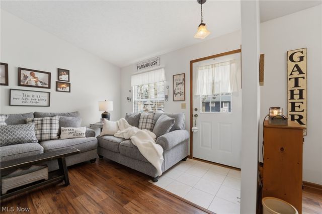 5206 University Drive, Geneva, OH 44041