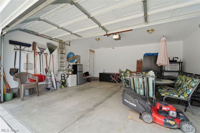 5206 University Drive, Geneva, OH 44041