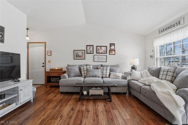 5206 University Drive, Geneva, OH 44041