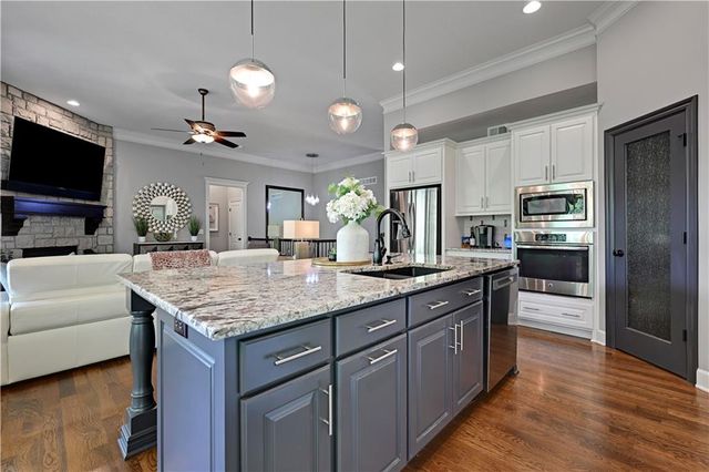 5707 Constance Street, Shawnee, KS 66216